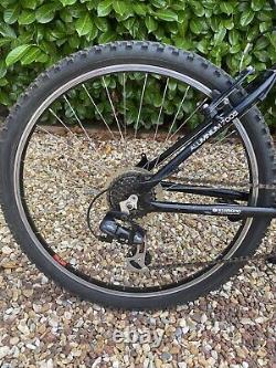 Vélo de montagne Python Rock, homme, roues de 26 pouces, cadre de 16 pouces, suspension avant