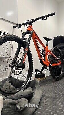 Vélo de montagne Transition Spire Alloy 2022 Factory Orange de taille moyenne