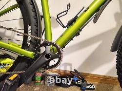 Vélo de montagne Voodoo Braag vert taille S NEUF + De nombreux extras